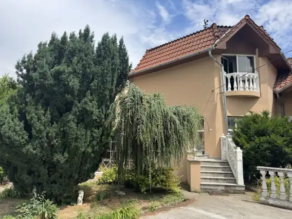 Eladó vendéglátás, Fertőszentmiklós 10 szoba 424 m² 199 M Ft