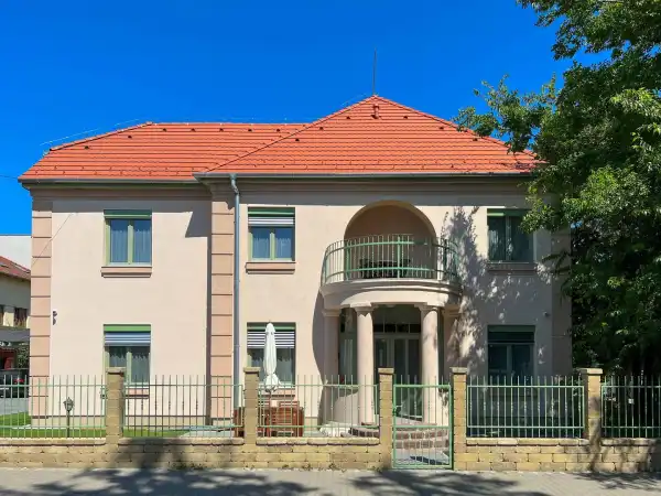 Eladó vendéglátás, Fonyód 12 szoba 250 m² 439 M Ft