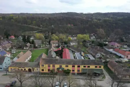 eladó vendéglátás, Kemence