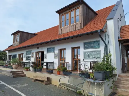 eladó vendéglátás, Kétvölgy
