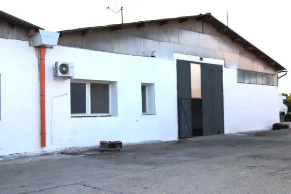Kiadó csarnok, Albertirsa 1300 m² 1.5 M Ft/hó