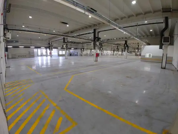 Kiadó csarnok, Győr 2977 m² 5.2 M Ft/hó + Áfa Kiadó csarnok, Győr 2977 m² 5.2 M Ft/hó + Áfa