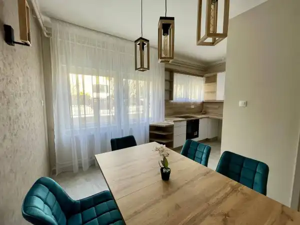 Kiadó ingatlan, Budapest, XI. kerület 5 szoba 150 m² 820 E Ft/hó