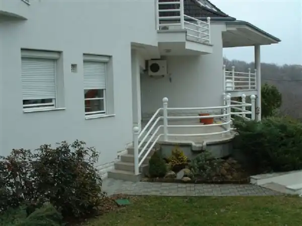 Kiadó ingatlan, Budapest, XII. kerület 5 szoba 260 m² 800 E Ft/hó