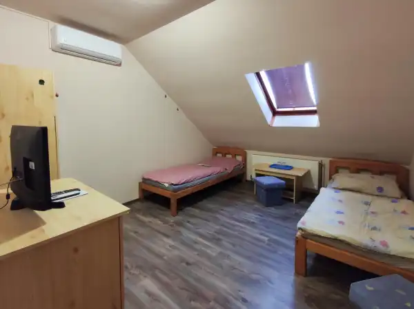 Kiadó ingatlan, Dunaföldvár 5 szoba 100 m² 4 E Ft/hó + Áfa