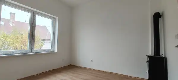 Kiadó ingatlan, Hatvan-Kerekharaszt 3 szoba 120 m² 250 E Ft/hó