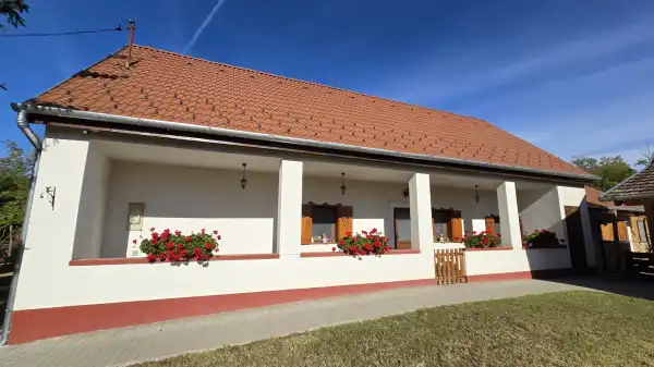 Kiadó ingatlan, Paks 3 szoba 80 m² 250 E Ft/hó