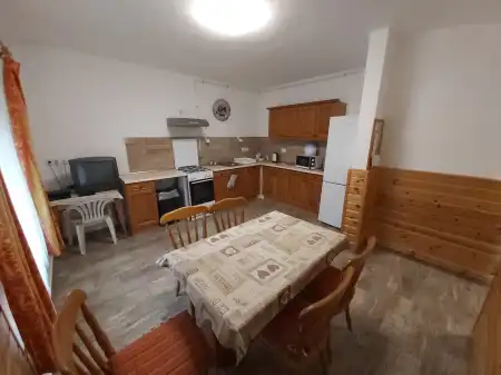 kiadó ingatlan, Rétság