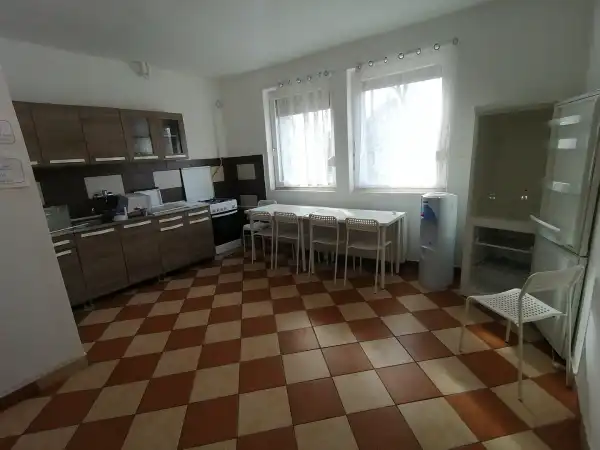 Kiadó ingatlan, Vác 5+4 szoba 180 m² 700 E Ft/hó