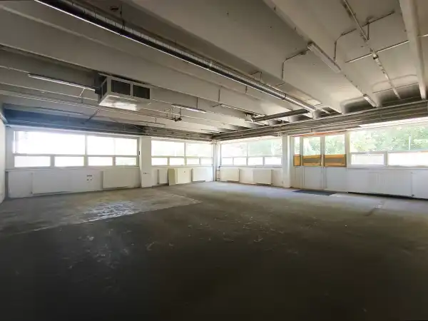 Kiadó ipari ingatlan, Budapest, IX. kerület 2243 m² 6.3 M Ft/hó