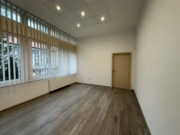 Kiadó ipari ingatlan, Győr 23 m² 69 E Ft/hó
