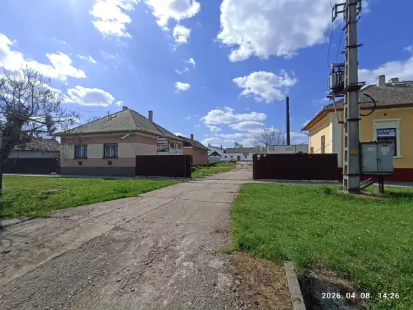 Kiadó ipari ingatlan, Karcag 2 szoba 500 m² 500 E Ft/hó