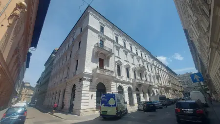kiadó iroda, Budapest, V. kerület