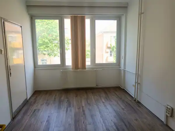 Kiadó iroda, Győr 1 szoba 15 m² 41 E Ft/hó + Áfa
