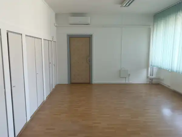 Kiadó iroda, Győr 2 szoba 46 m² 120 E Ft/hó