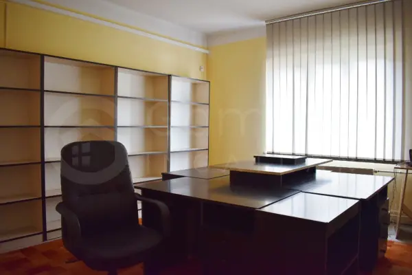 Kiadó iroda, Miskolc 300 m² 290 E Ft/hó