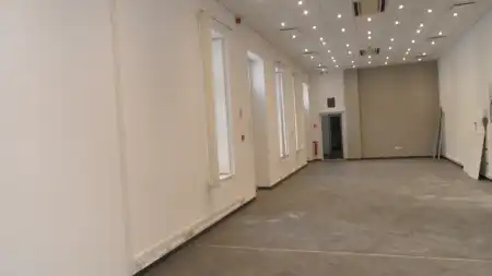 kiadó iroda, Szeged