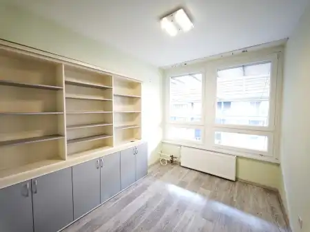 kiadó iroda, Szeged