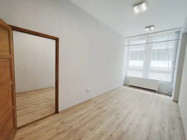 Kiadó iroda, Szeged 2 szoba 36 m² 79 E Ft/hó