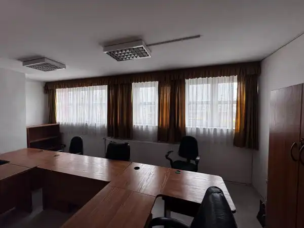 Kiadó iroda, Zalaegerszeg 30 m² 90 E Ft/hó
