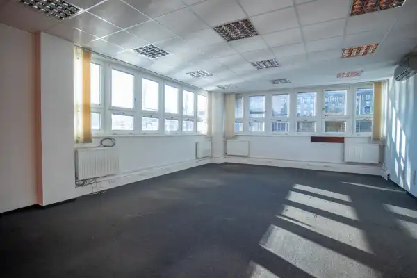 Kiadó irodaház, Budapest, XIV. kerület 20+5 szoba 1025 m² 4.41 M Ft/hó