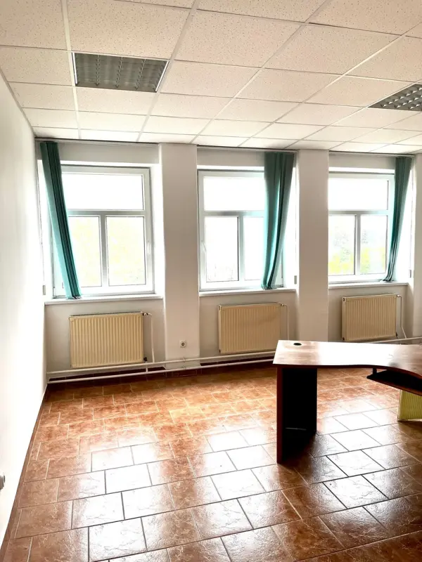 Kiadó irodaházban B, B+ kat., Budapest, IX. kerület 10 szoba 20 m² 59 E Ft/hó