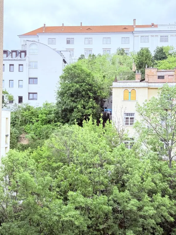 Kiadó lakás, Budapest, I. kerület 1+1 szoba 34 m² 240 E Ft/hó