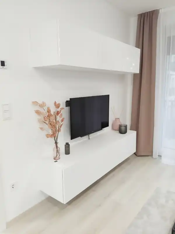 Kiadó lakás, Budapest, IX. kerület 1+1 szoba 38 m² 300 E Ft/hó