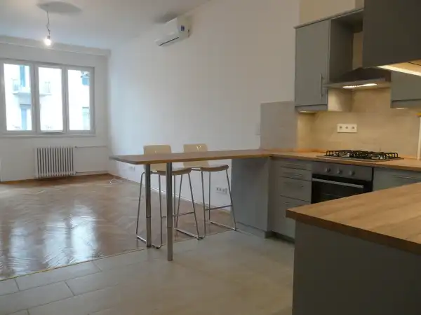 Kiadó lakás, Budapest, V. kerület 2+2 szoba 87 m² 427 E Ft/hó