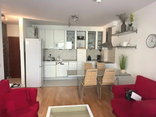 Kiadó lakás, Budapest, VI. kerület 2 szoba 50 m² 303 E Ft/hó