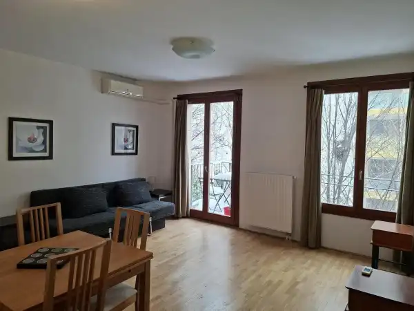 Kiadó lakás, Budapest, VII. kerület 2 szoba 47 m² 350 E Ft/hó