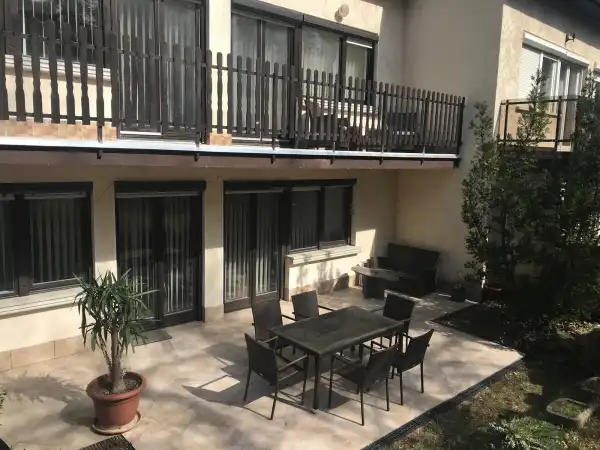 Kiadó lakás, Budapest, XII. kerület 5 szoba 220 m² 913 E Ft/hó