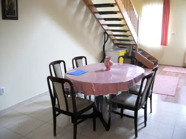 Kiadó lakás, Mohács 4 szoba 110 m² 170 E Ft/hó