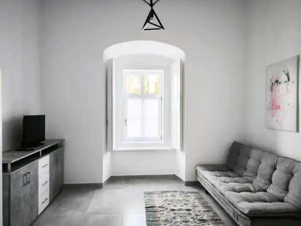 Kiadó lakás, Paks 1 szoba 40 m² 200 E Ft/hó