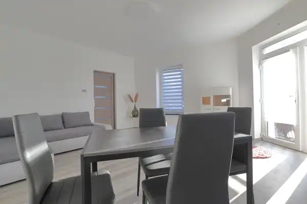 Kiadó lakás, Szeged 2 szoba 58 m² 250 E Ft/hó