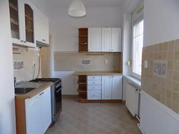 Kiadó lakás, Székesfehérvár 1+2 szoba 57 m² 180 E Ft/hó
