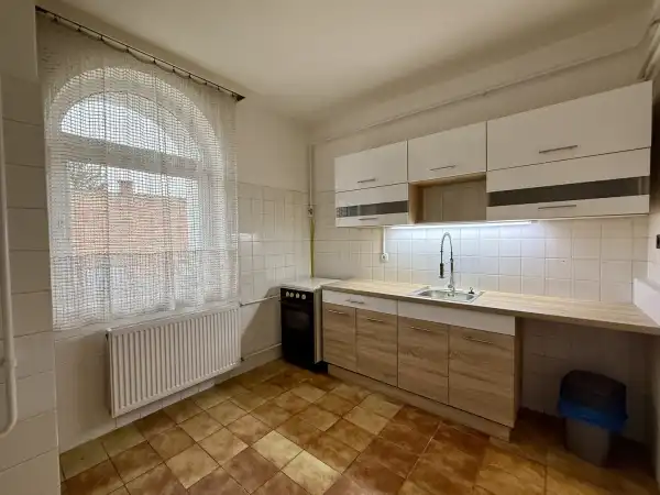 Kiadó lakás, Székesfehérvár 1 szoba 38 m² 160 E Ft/hó