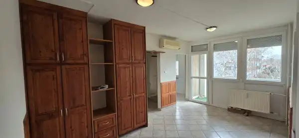 Kiadó lakás, Szekszárd 3 szoba 60 m² 150 E Ft/hó