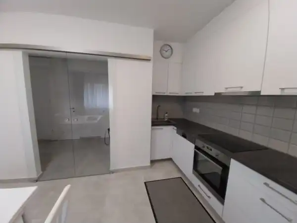 Kiadó lakás, Tata 3 szoba 75 m² 290 E Ft/hó