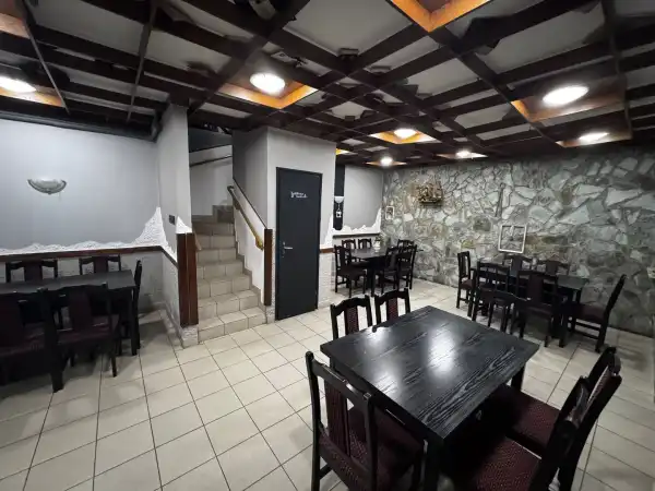 Kiadó melegkonyhás vendéglátóegység, Zalaegerszeg 150 m² 240 E Ft/hó + Áfa