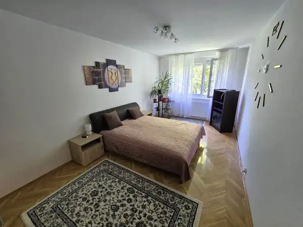 Kiadó panel lakás, Budapest, XI. kerület 3 szoba 70 m² 300 E Ft/hó