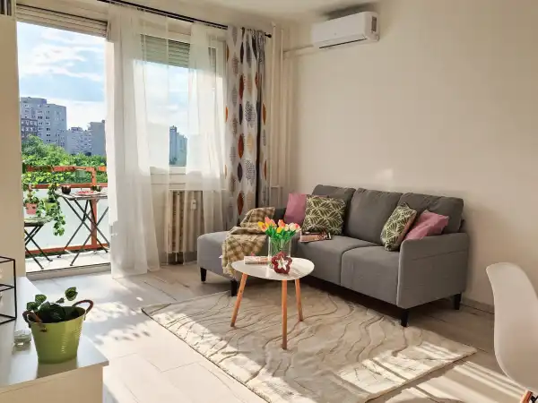 Kiadó panel lakás, Budapest, XV. kerület 1+1 szoba 35 m² 210 E Ft/hó