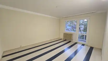 kiadó panel lakás, Paks