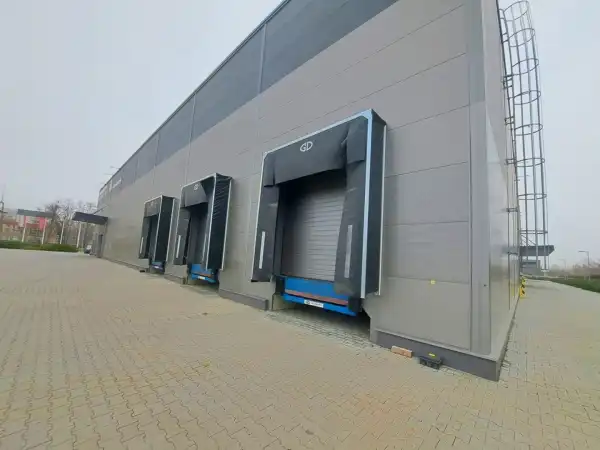 Kiadó raktár, Budapest, XXII. kerület 4511 m² 11.47 M Ft/hó