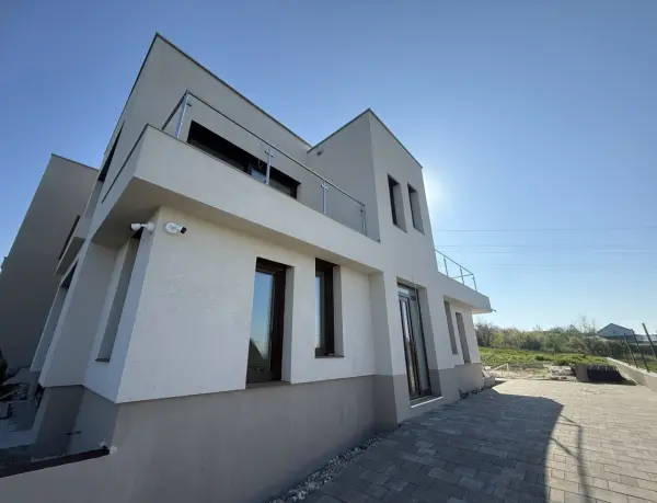 Kiadó új építésű ingatlan, Vác 4 szoba 164 m² 600 E Ft/hó