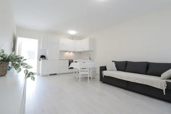 Kiadó új építésű lakás, Orosháza 1 szoba 32 m² 100 E Ft/hó