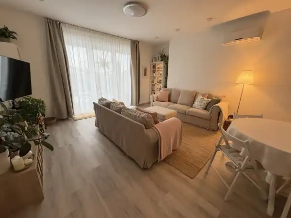 Kiadó újszerű ingatlan, Budapest, XXI. kerület 4 szoba 900 m² 420 E Ft/hó