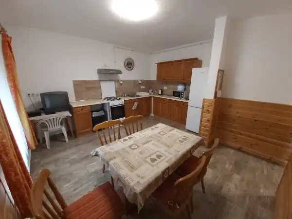 Kiadó újszerű ingatlan, Rétság 4 szoba 180 m² 6 E Ft/hó