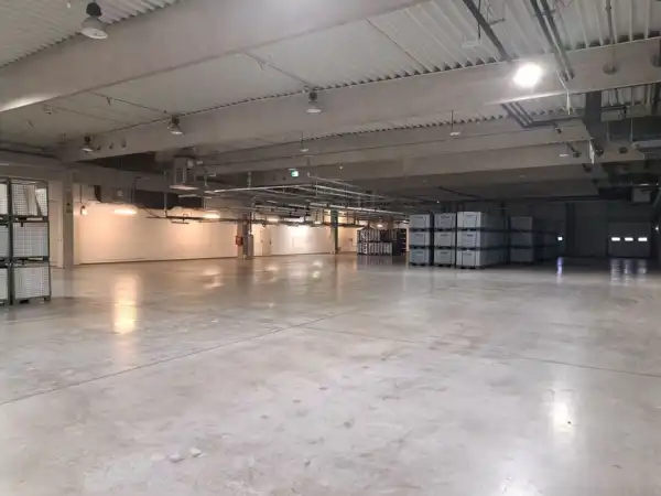 Kiadó újszerű ipari ingatlan, Százhalombatta 2119 m² 5.51 M Ft/hó + Áfa