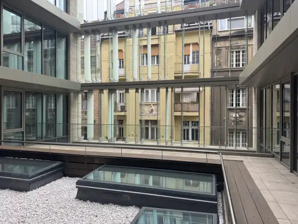 Kiadó újszerű iroda, Budapest, VI. kerület 204 m² 1.45 M Ft/hó + Áfa